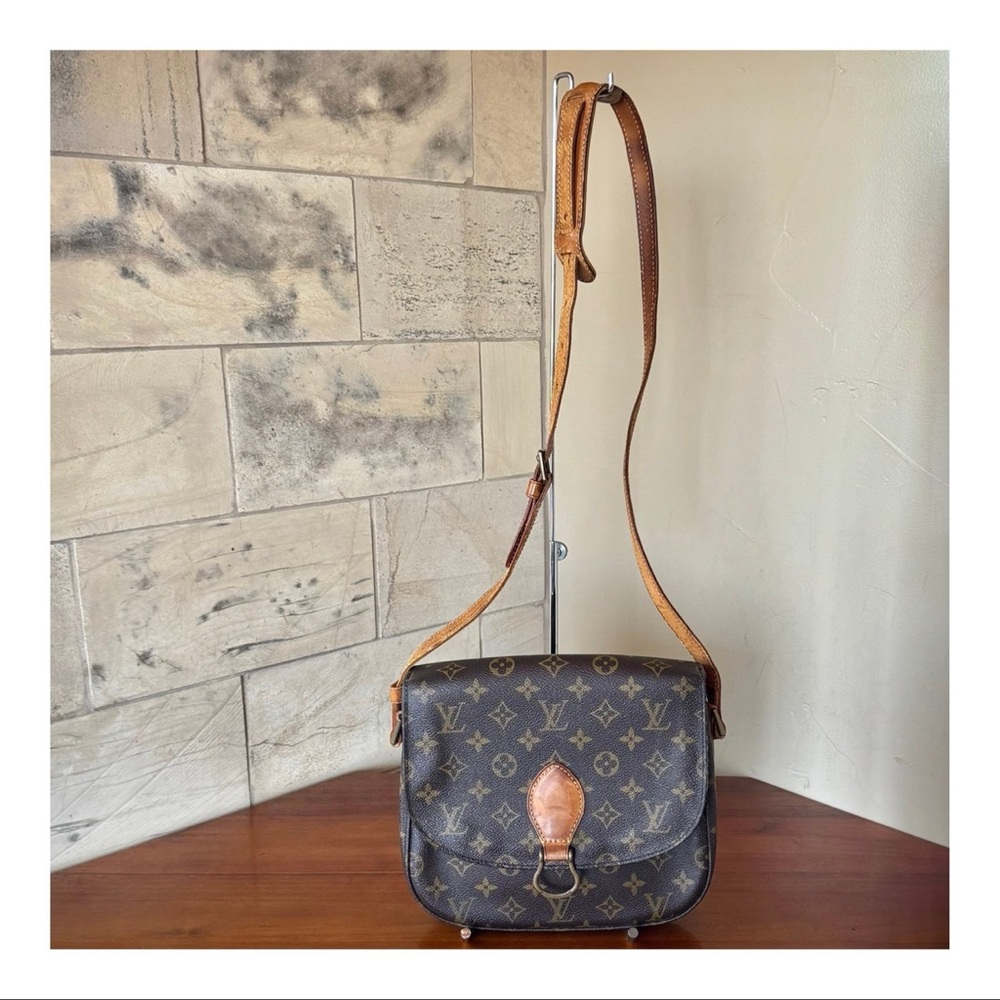 Authentic Louis Vuitton St Cloud MM Shoulder Bag - Picture 2 of 12